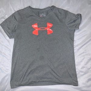 Under Armour girls athletic shirt v-neck YLG
